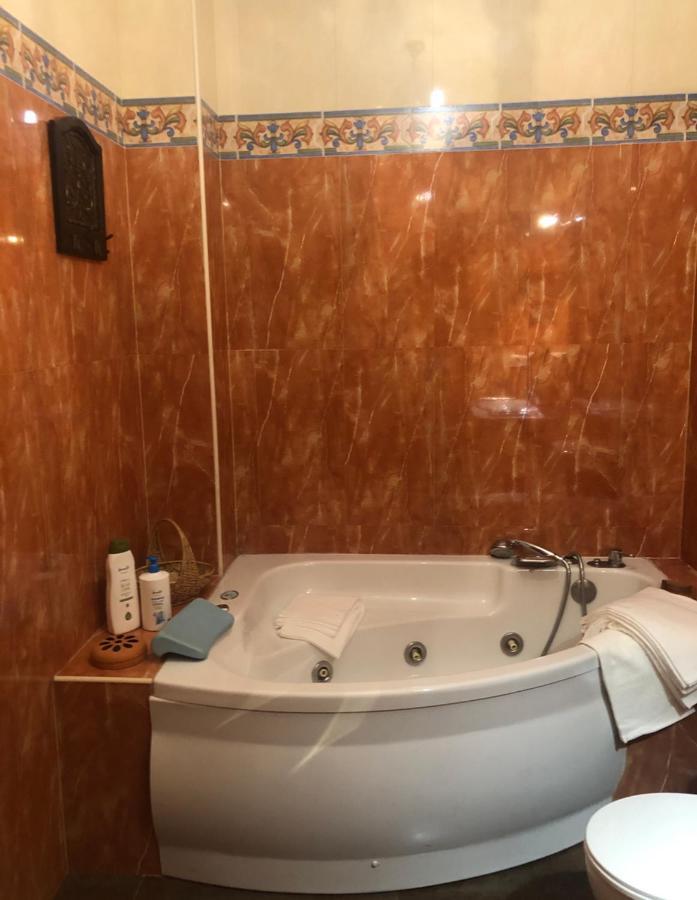 Apartamento En Pleno Centro De Marchena 3 Dormitorios 3 Banos Privados 외부 사진